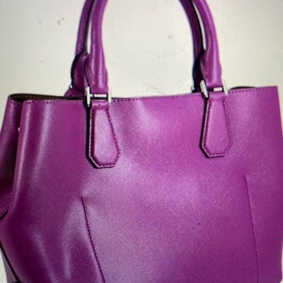 Michael Kors  Large Greenwich Leather Grab Tote - Picture 4 of 5